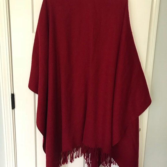 Poncho - Picture 2 of 2